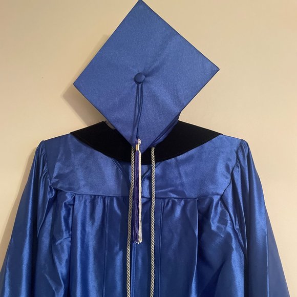 Graduation Cap and Gown - Blue w/ Silver Class of 2000 - Picture 2 of 7